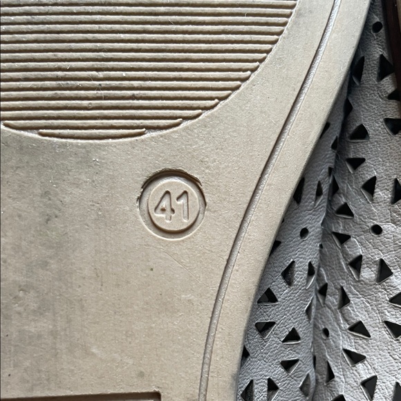 Tan Cray Leather Perforated Flats - Picture 6 of 12